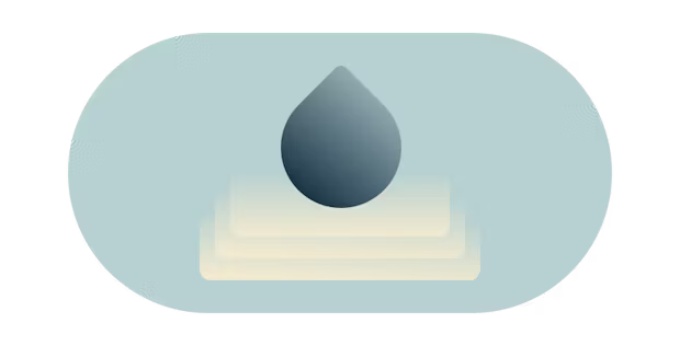 Ein Wassertropfen erzeugt Wellen.